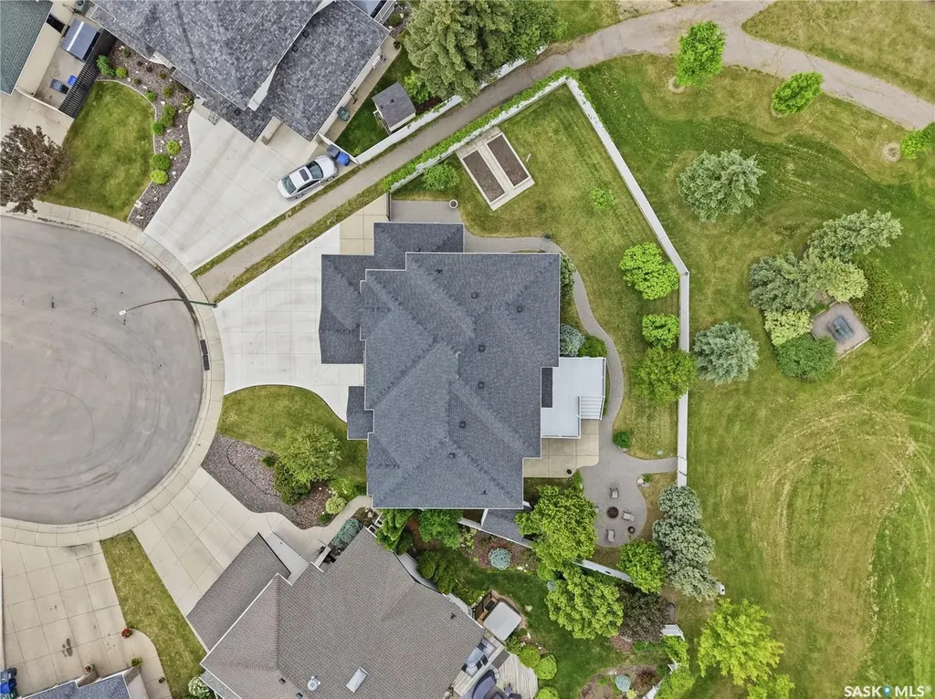 214 Mendel Green Saskatoon SK S7J 5J7