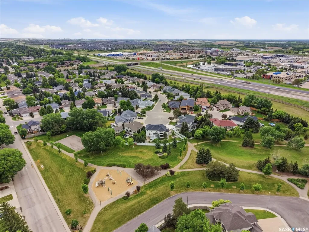 214 Mendel Green Saskatoon SK S7J 5J7