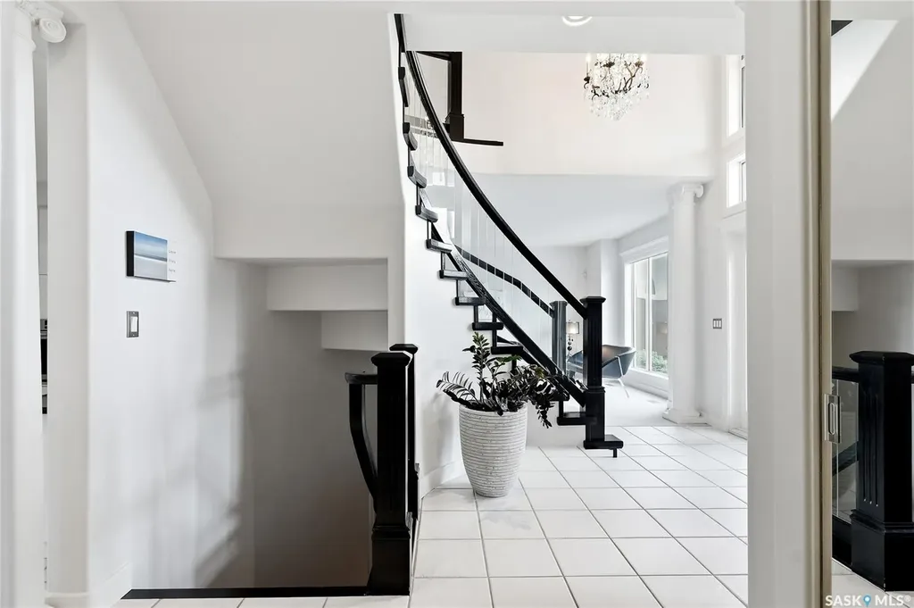 214 Mendel Green Saskatoon SK S7J 5J7
