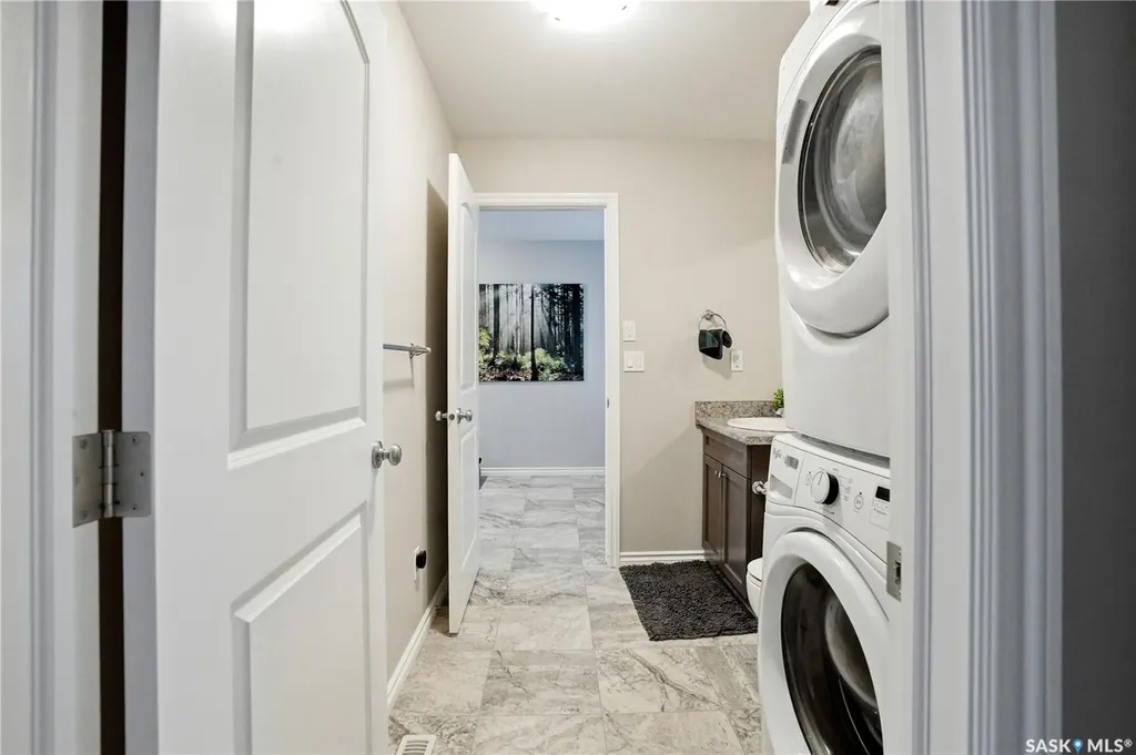 302 Dickson Crescent Saskatoon SK S7T 0T8