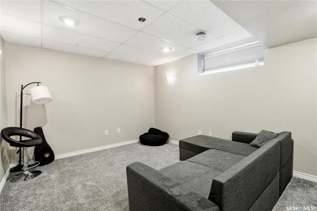 302 Dickson Crescent Saskatoon SK S7T 0T8