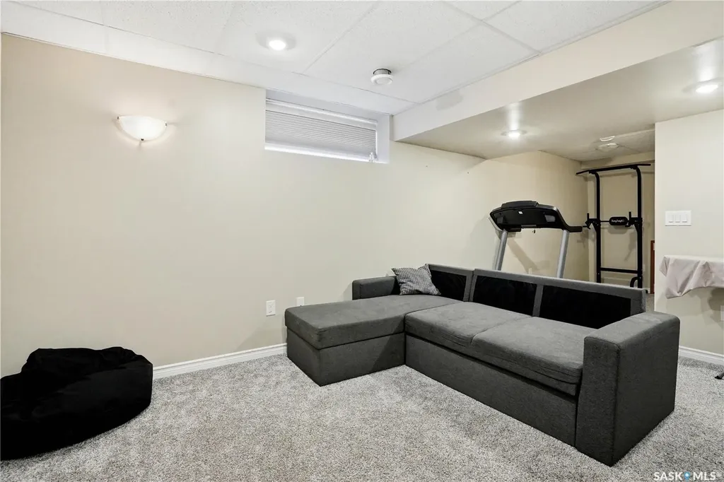 302 Dickson Crescent Saskatoon SK S7T 0T8