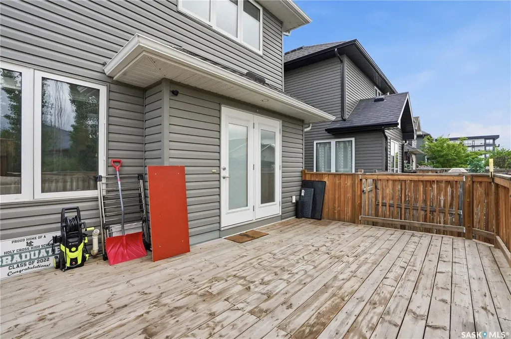 302 Dickson Crescent Saskatoon SK S7T 0T8