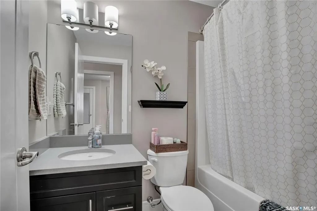 902 Stony Crescent Martensville SK S7K 6K7