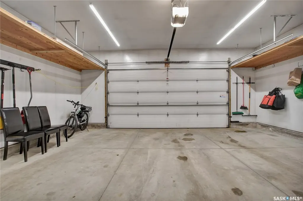 902 Stony Crescent Martensville SK S7K 6K7
