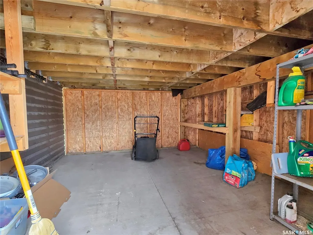 902 Stony Crescent Martensville SK S7K 6K7