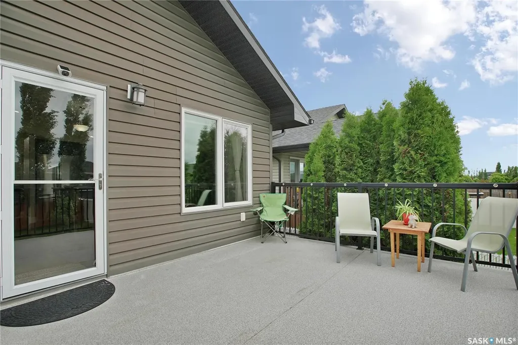902 Stony Crescent Martensville SK S7K 6K7