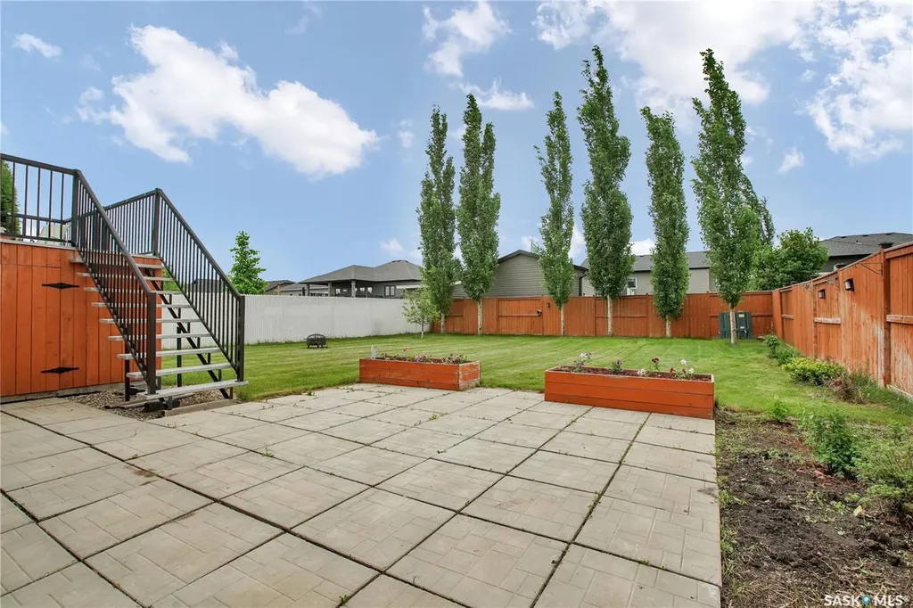 902 Stony Crescent Martensville SK S7K 6K7