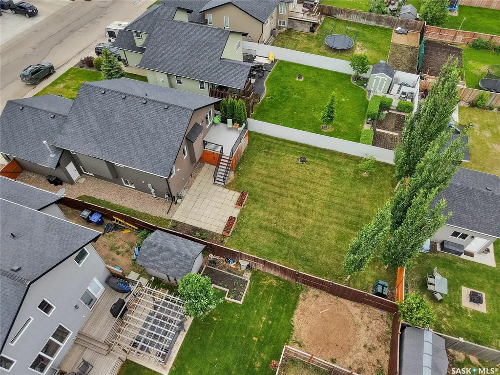 902 Stony Crescent Martensville SK S7K 6K7