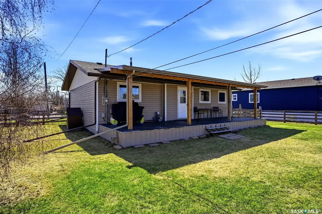 327 Coteau Street Milestone SK S0G 3L0