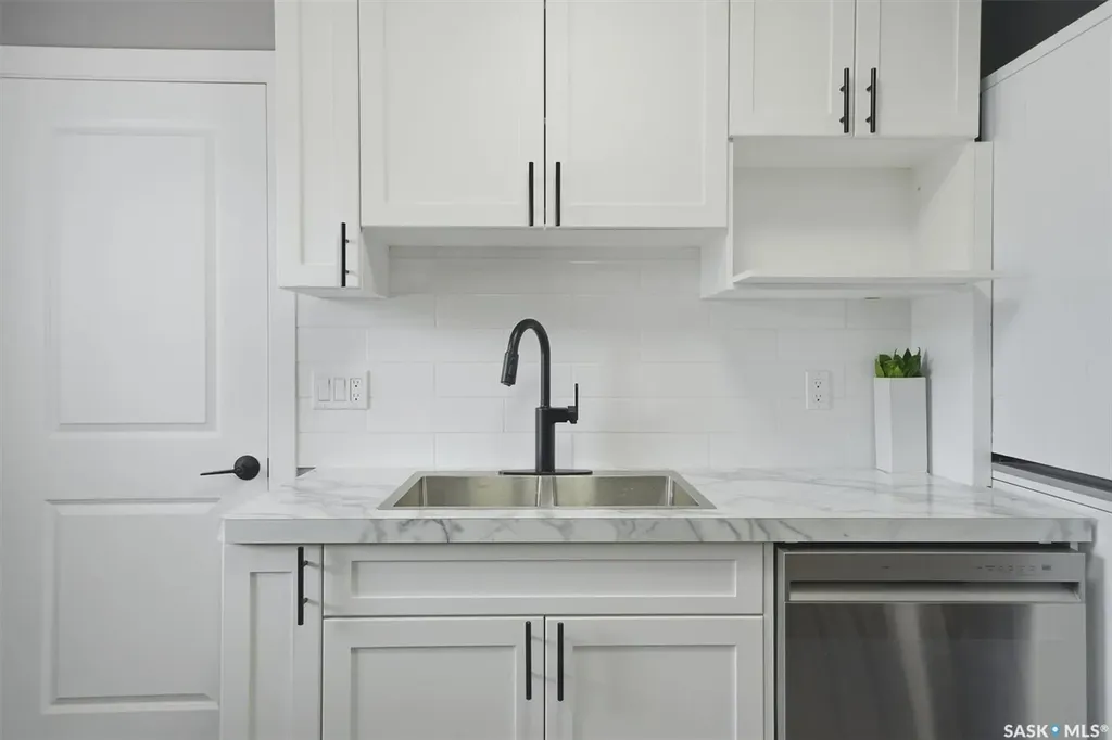 1924 Dufferin Avenue Saskatoon SK S7J 1B7