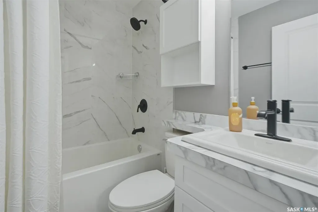 1924 Dufferin Avenue Saskatoon SK S7J 1B7