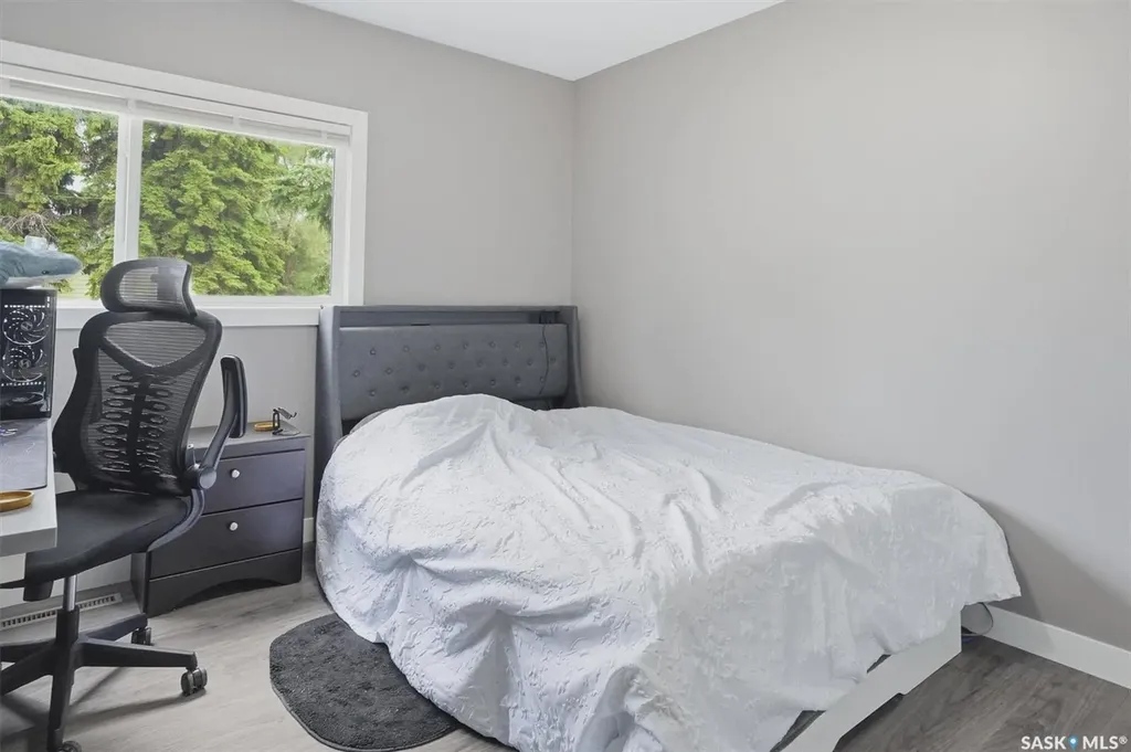 1924 Dufferin Avenue Saskatoon SK S7J 1B7