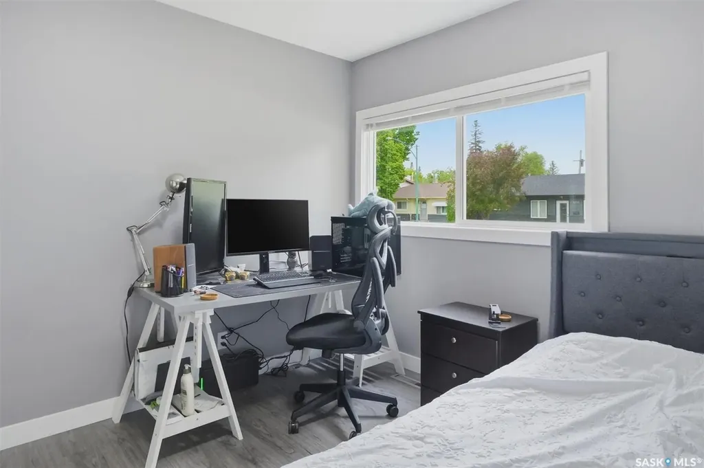 1924 Dufferin Avenue Saskatoon SK S7J 1B7