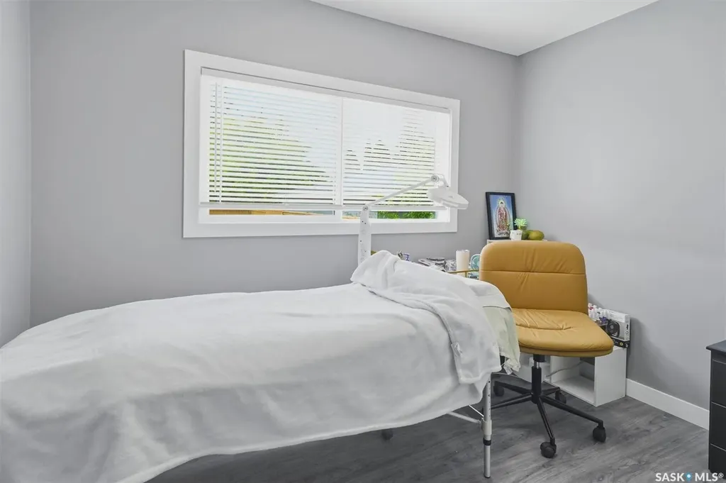 1924 Dufferin Avenue Saskatoon SK S7J 1B7