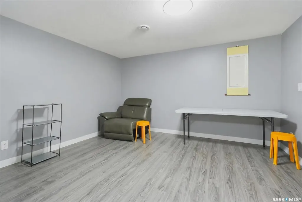 1924 Dufferin Avenue Saskatoon SK S7J 1B7