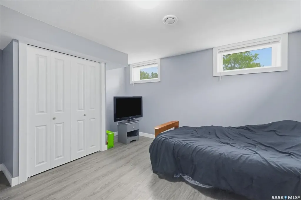 1924 Dufferin Avenue Saskatoon SK S7J 1B7