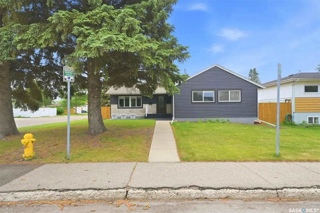 1924 Dufferin Avenue Saskatoon SK S7J 1B7