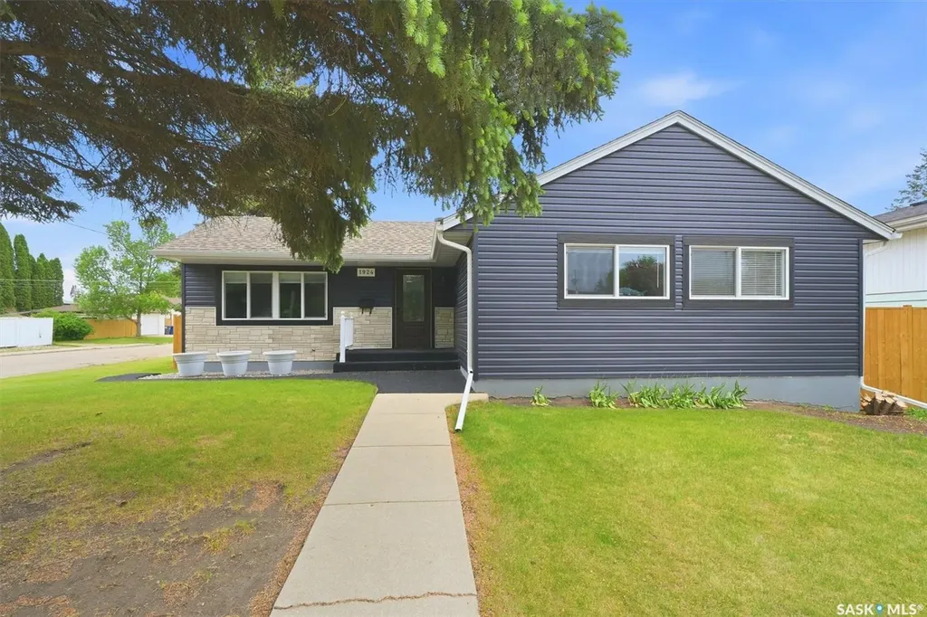 1924 Dufferin Avenue Saskatoon SK S7J 1B7