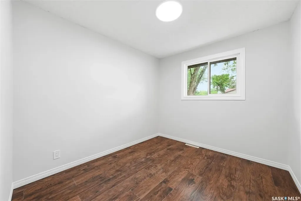 502 X Avenue N Saskatoon SK S7L 3K2