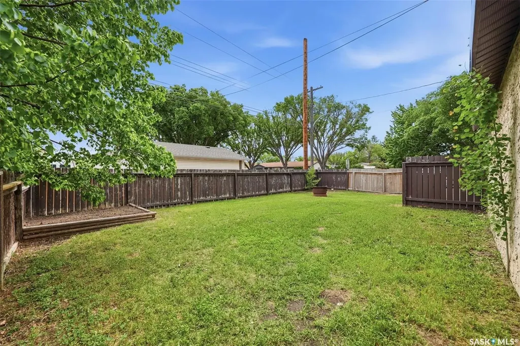 502 X Avenue N Saskatoon SK S7L 3K2