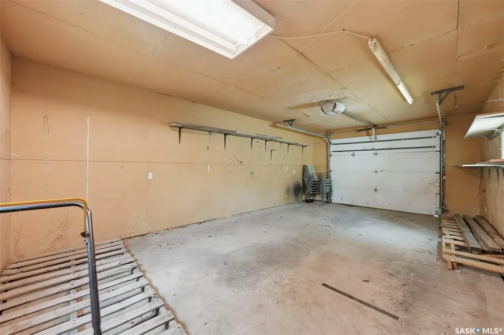 502 X Avenue N Saskatoon SK S7L 3K2