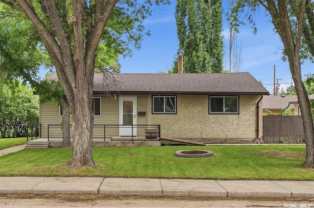 502 X Avenue N Saskatoon SK S7L 3K2