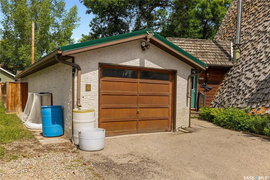 172 Boundary Avenue Katepwa Beach SK S0G 2Y0