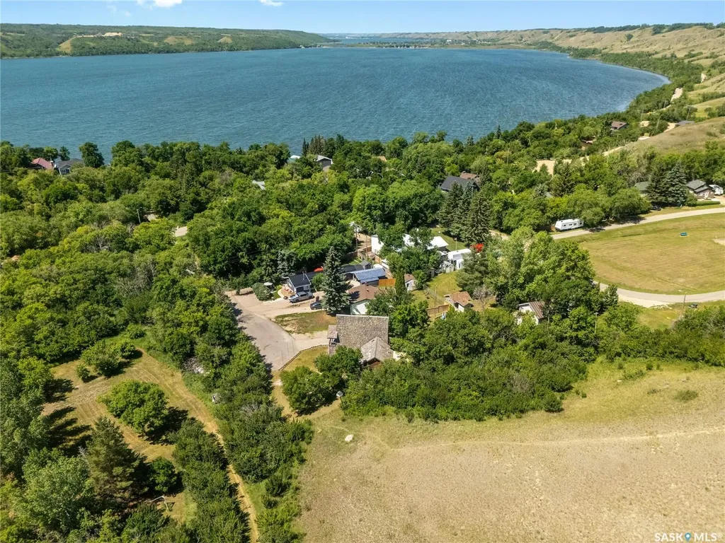 172 Boundary Avenue Katepwa Beach SK S0G 2Y0