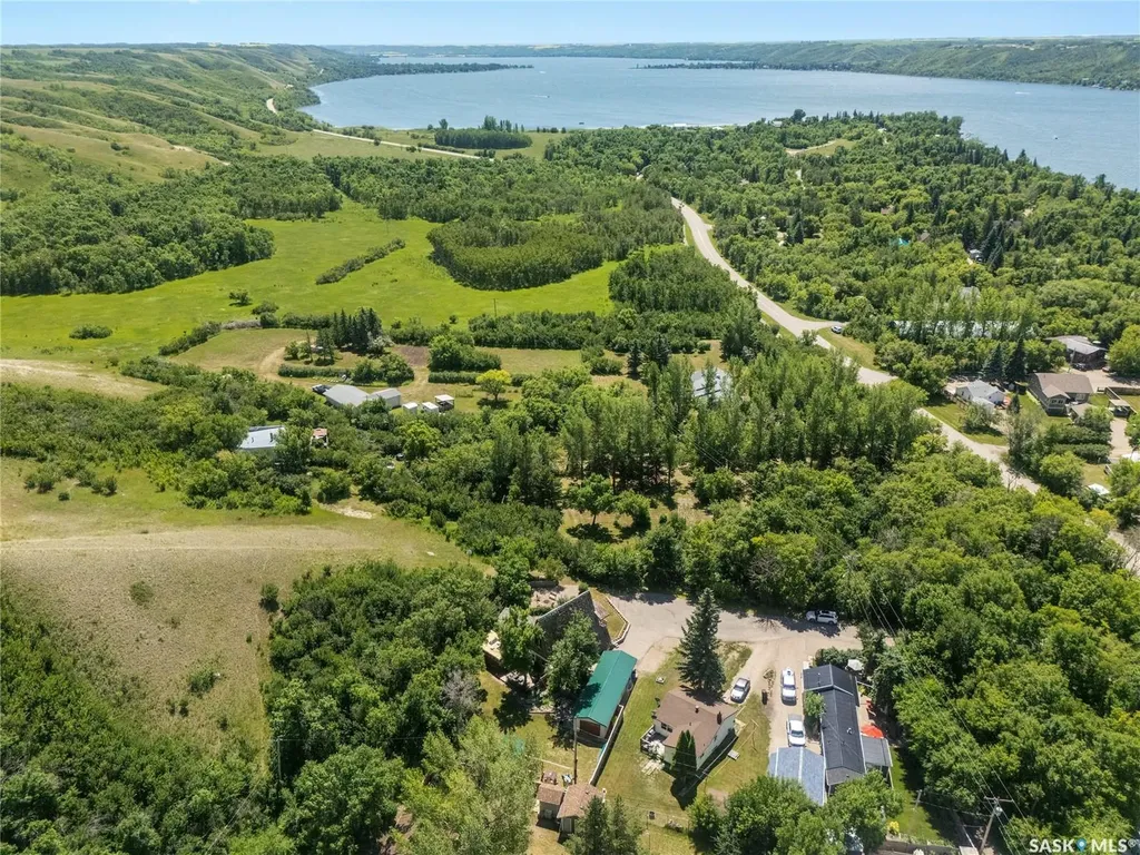 172 Boundary Avenue Katepwa Beach SK S0G 2Y0