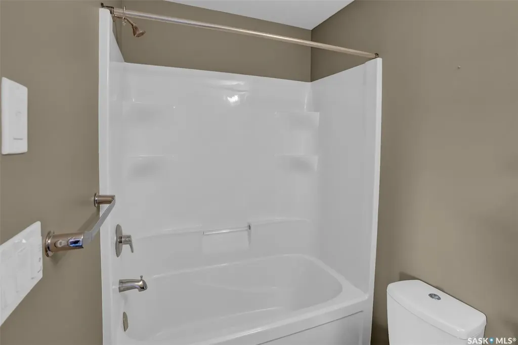 5460 Mckenna Crescent Regina SK S4W 0H3