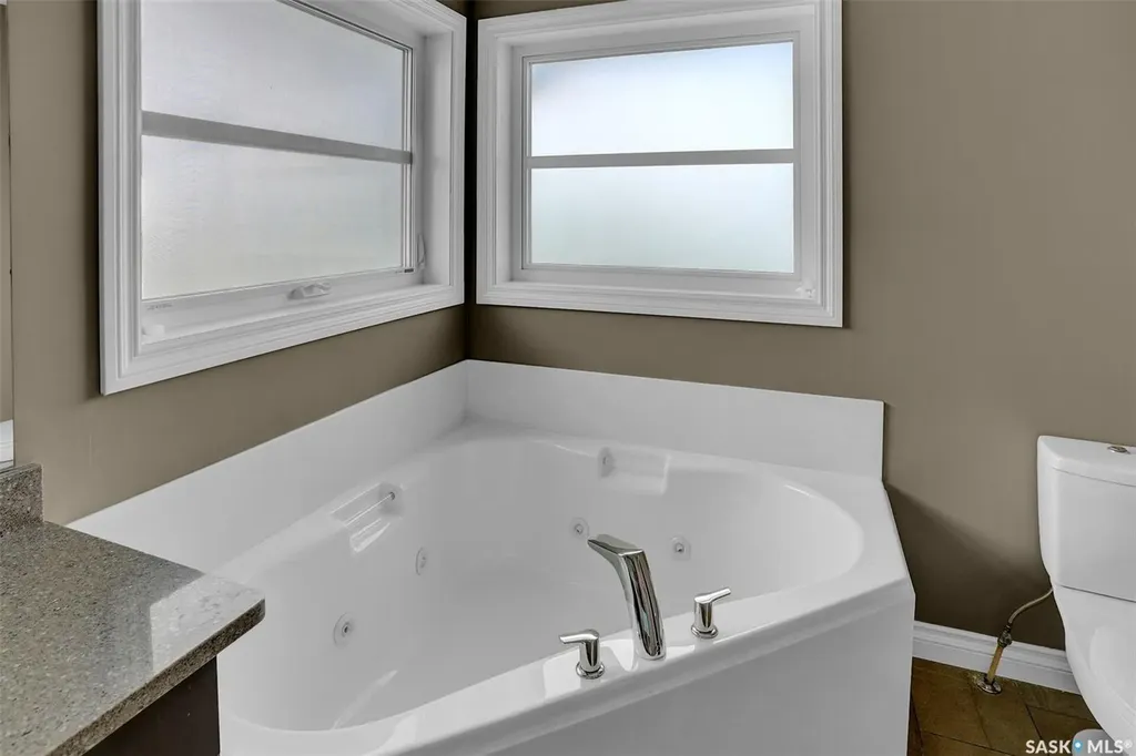 5460 Mckenna Crescent Regina SK S4W 0H3