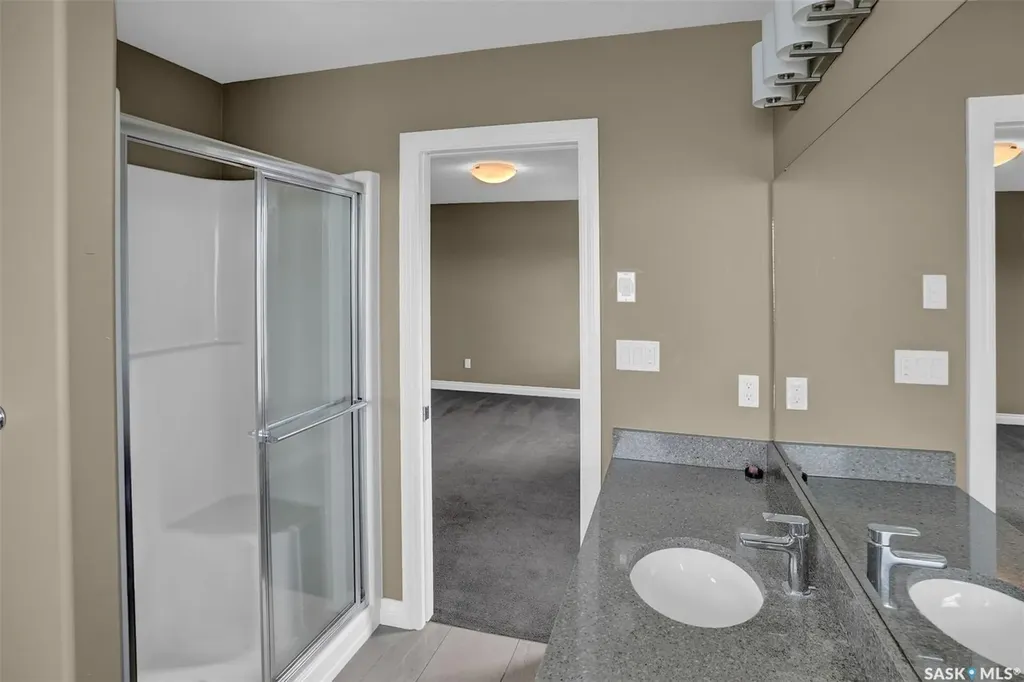 5460 Mckenna Crescent Regina SK S4W 0H3