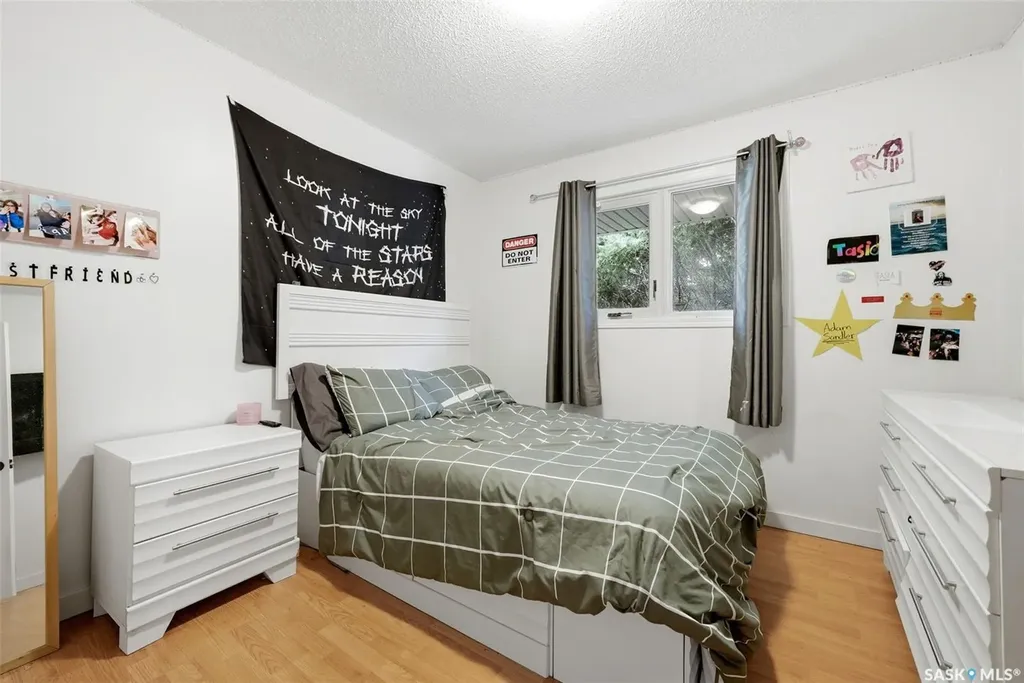 59 Elmview Road Regina SK S4R 0B4