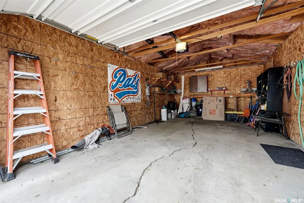 59 Elmview Road Regina SK S4R 0B4