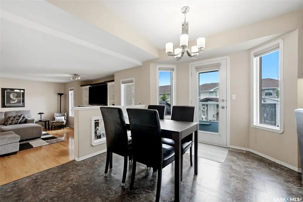 412 Fairway Road N Regina SK S4Y 1A1
