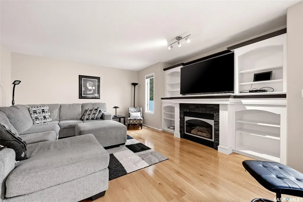 412 Fairway Road N Regina SK S4Y 1A1