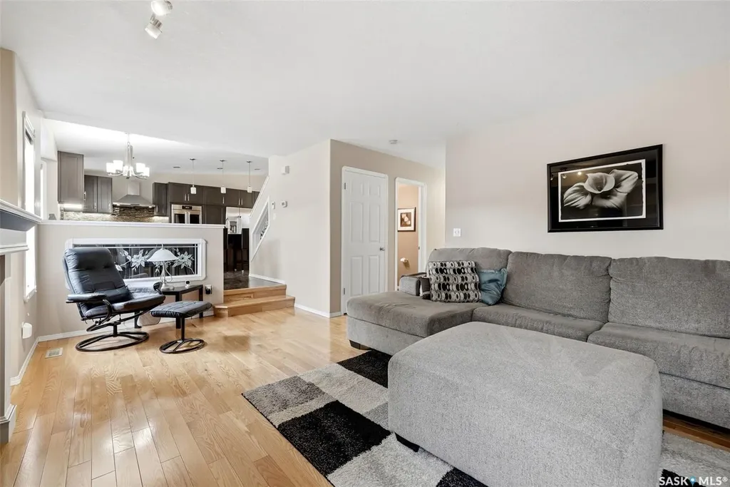 412 Fairway Road N Regina SK S4Y 1A1