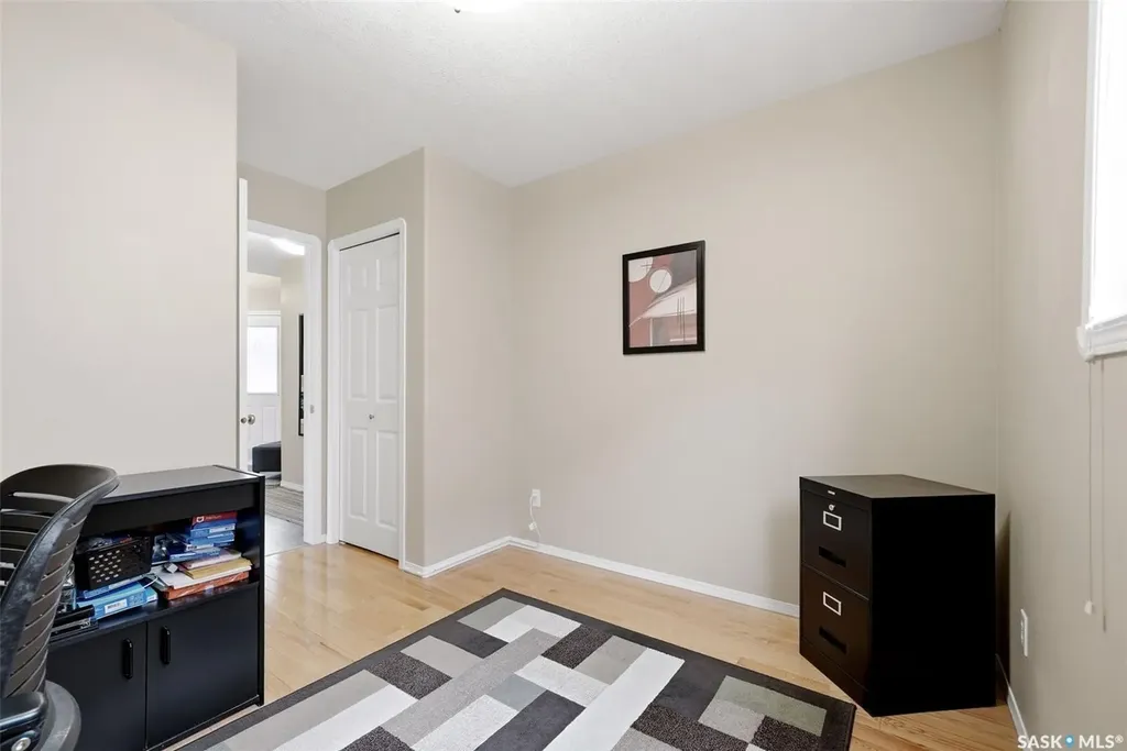 412 Fairway Road N Regina SK S4Y 1A1