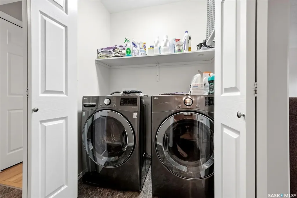 412 Fairway Road N Regina SK S4Y 1A1