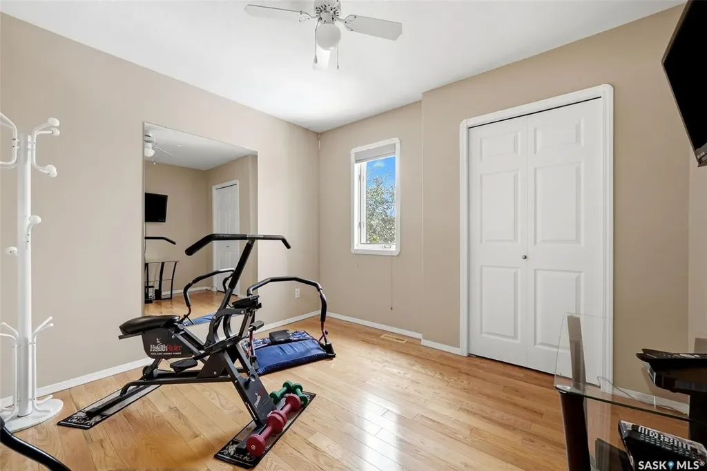 412 Fairway Road N Regina SK S4Y 1A1