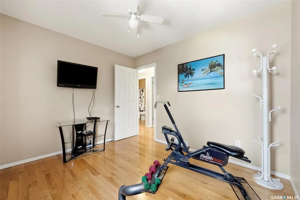 412 Fairway Road N Regina SK S4Y 1A1