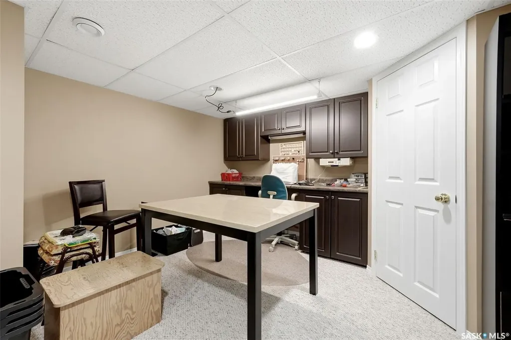 412 Fairway Road N Regina SK S4Y 1A1
