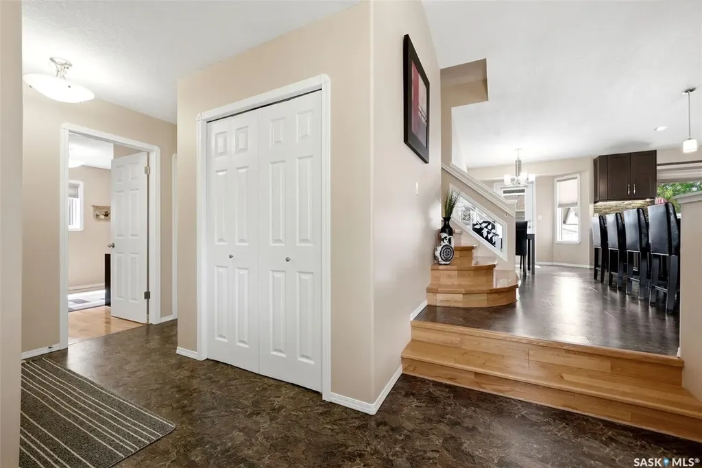 412 Fairway Road N Regina SK S4Y 1A1