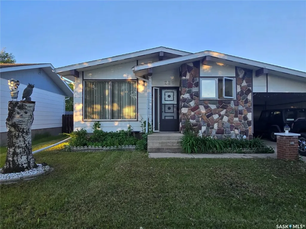 228 10th Street Humboldt SK S0K 2A0