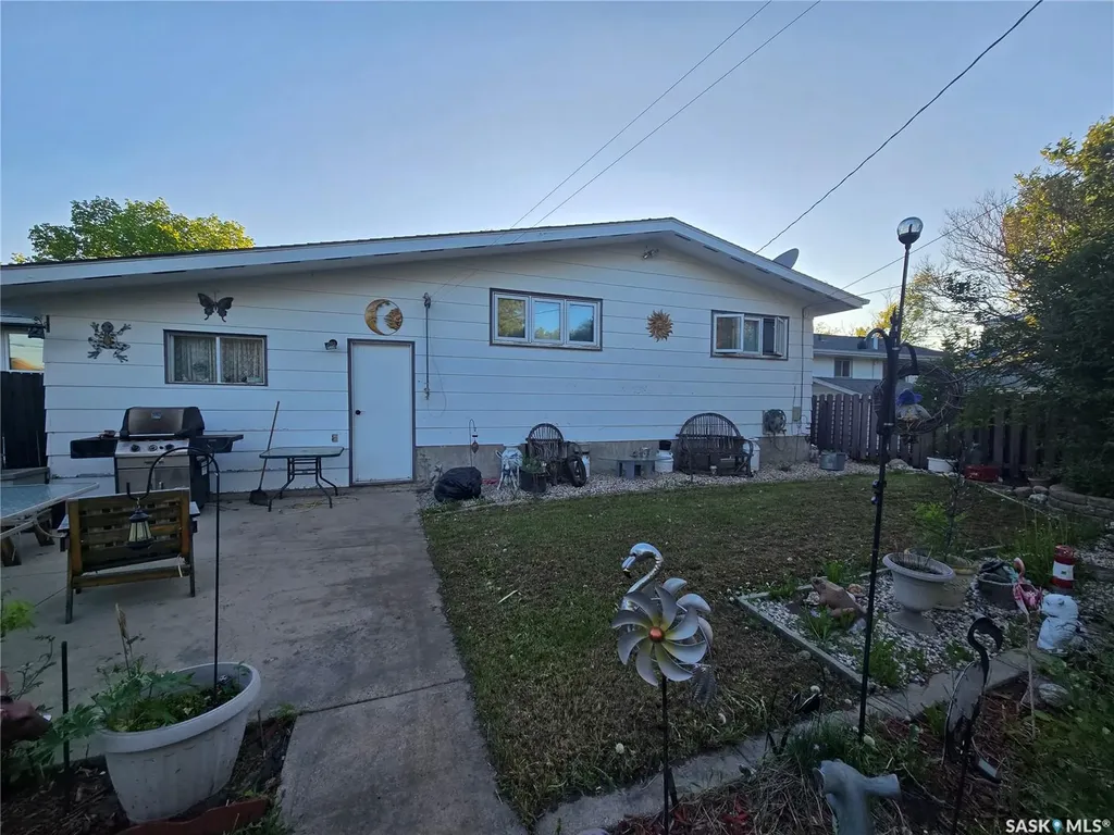 228 10th Street Humboldt SK S0K 2A0