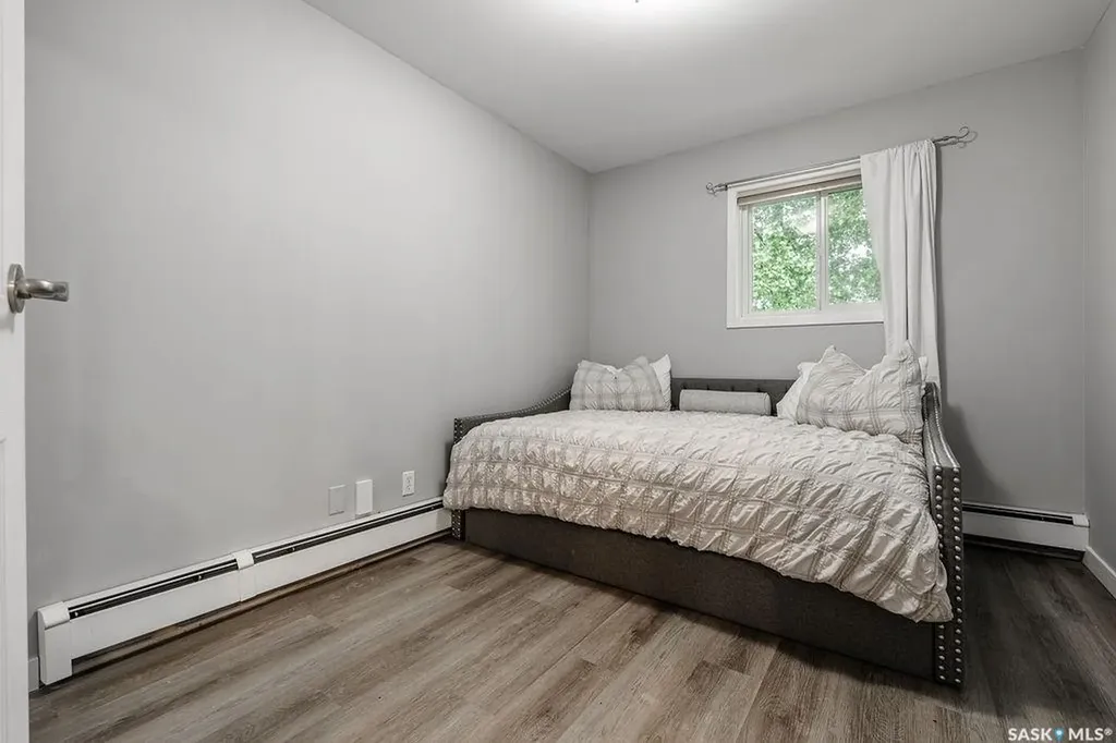 1215 Louise Avenue Saskatoon SK S7H 2P8