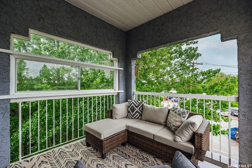 1215 Louise Avenue Saskatoon SK S7H 2P8
