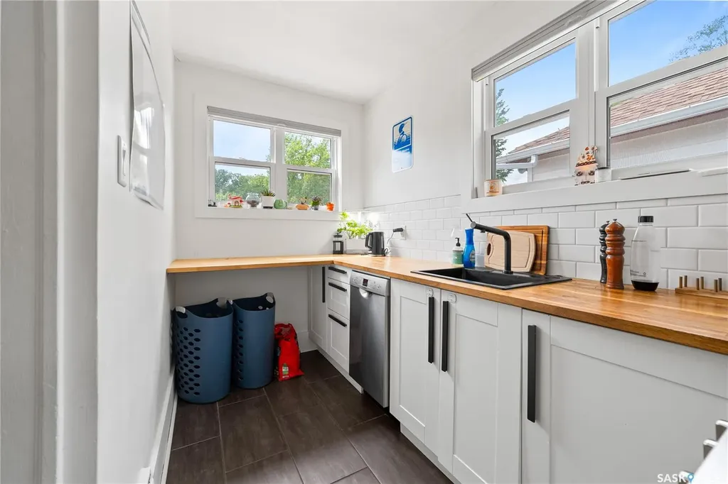 1954 Athol Street Regina SK S4T 3E3