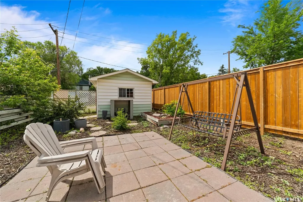 1954 Athol Street Regina SK S4T 3E3
